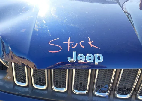 2018 Jeep Renegade Latitude 4X4 из США, поврежденный, VIN ZACCJBBB0JPH43077